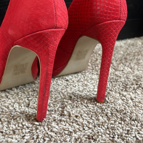Red also stiletto heel - Picture 5 of 6